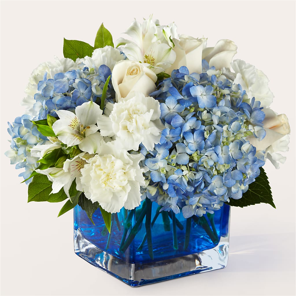 Soothing Waters Bouquet – Twigs N Blooms, Gaylord MI