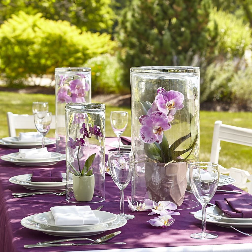 Dramatic Garden Centerpiece – Twigs N Blooms, Gaylord MI