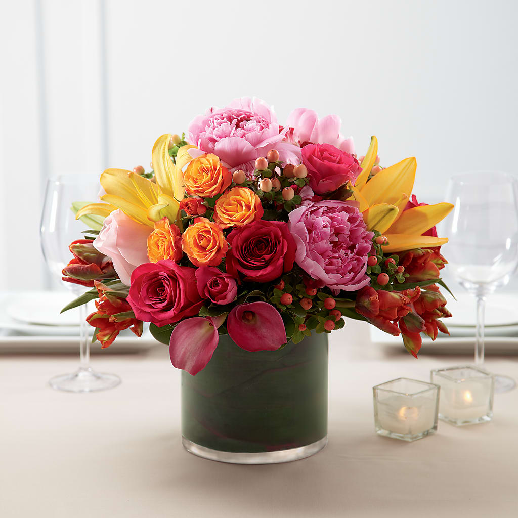 Color Mix Arrangement – Twigs N Blooms, Gaylord MI