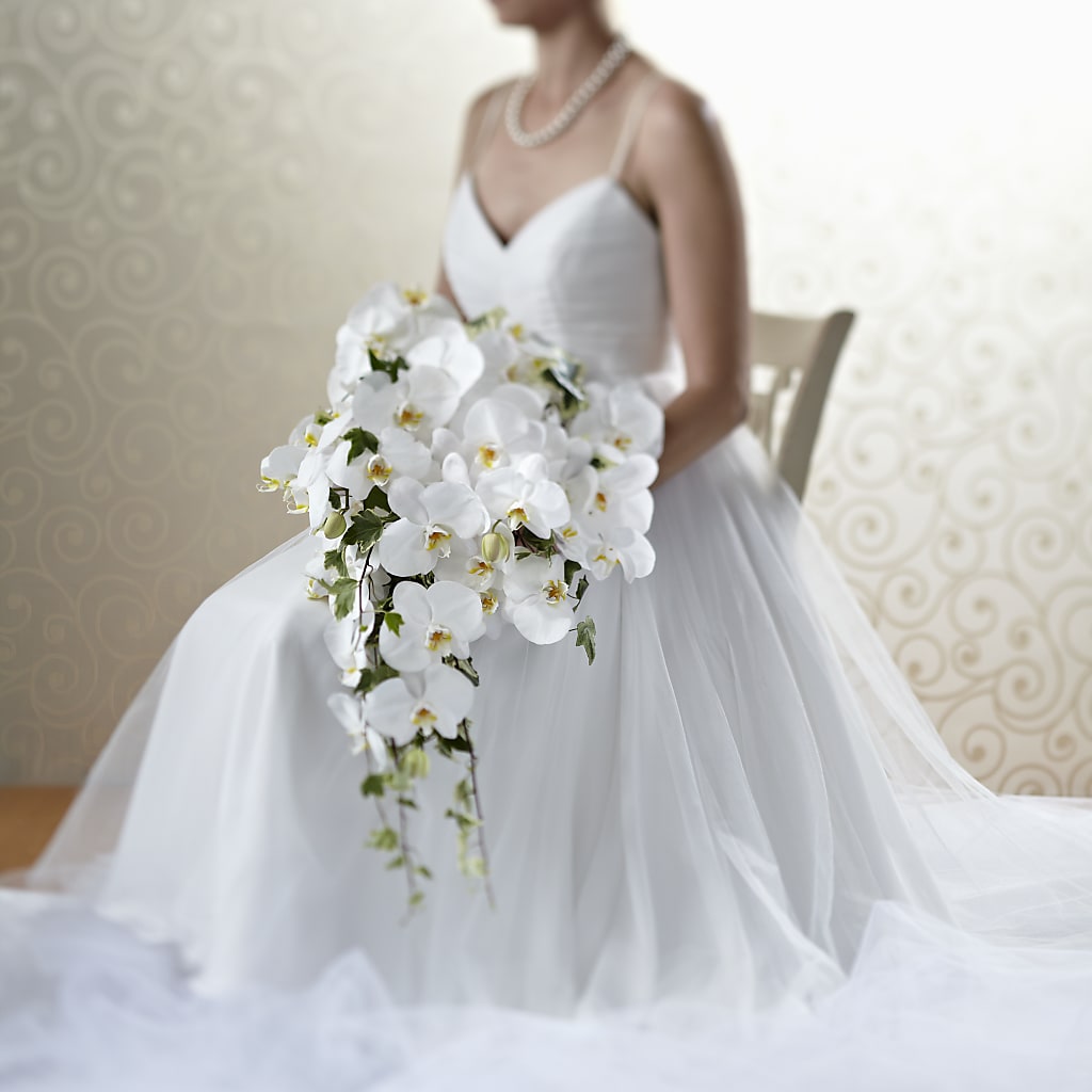 Classic White Bouquet – Twigs N Blooms, Gaylord MI