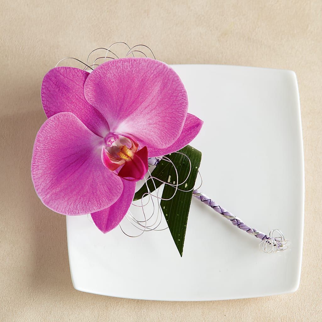 Glorious Boutonniere – Twigs N Blooms, Gaylord MI