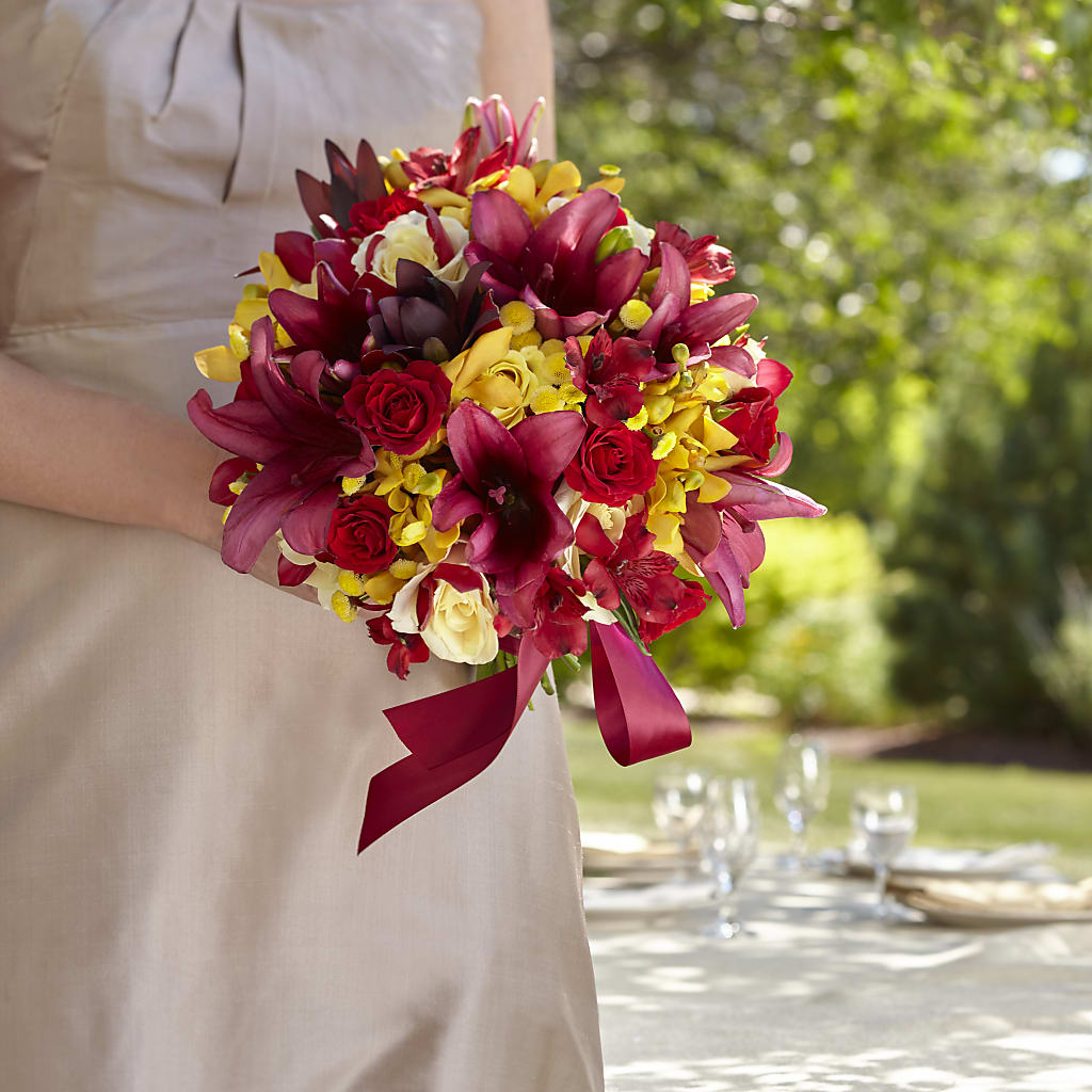 Sunningdale Bouquet – Twigs N Blooms, Gaylord MI