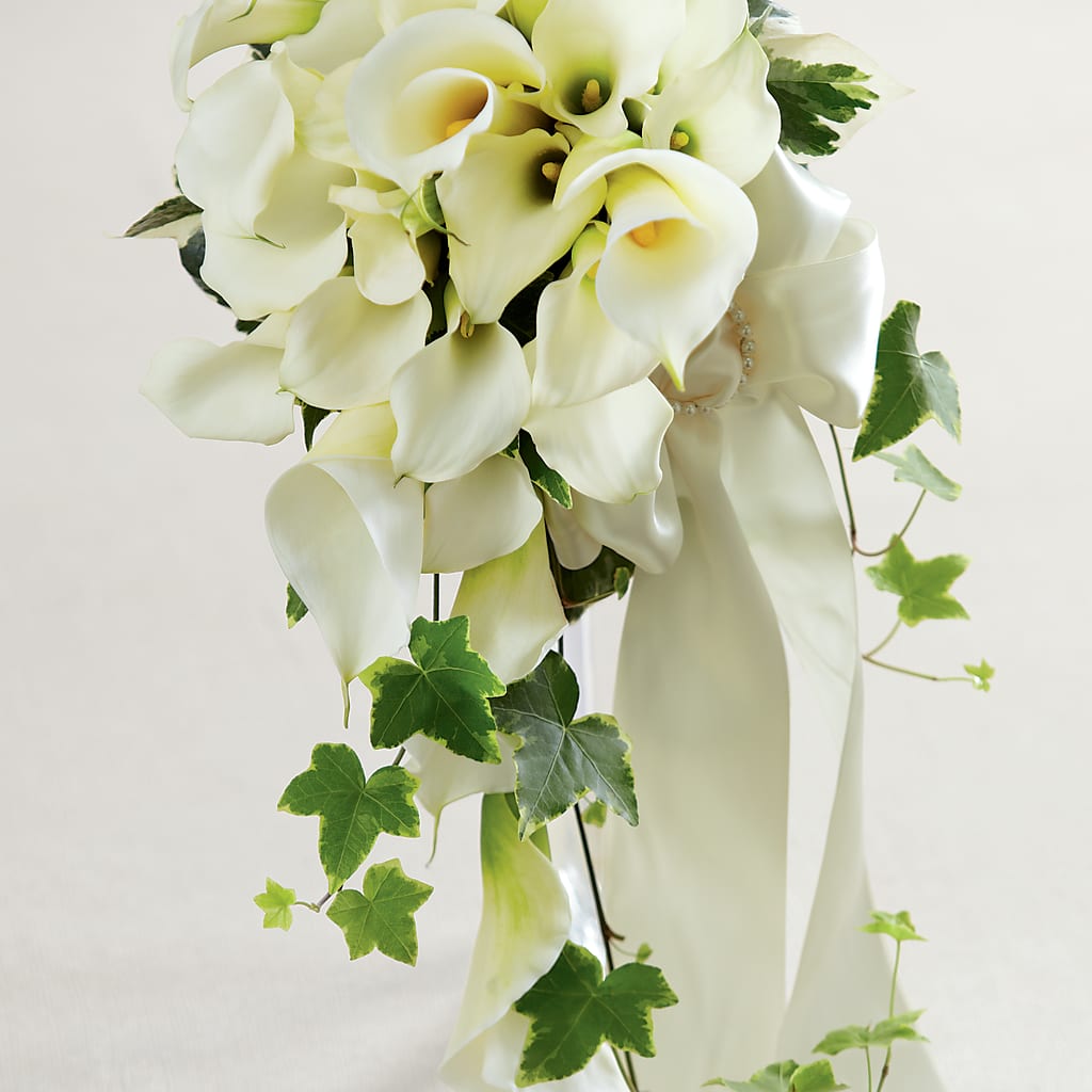 White Chapel Bouquet – Twigs N Blooms, Gaylord MI