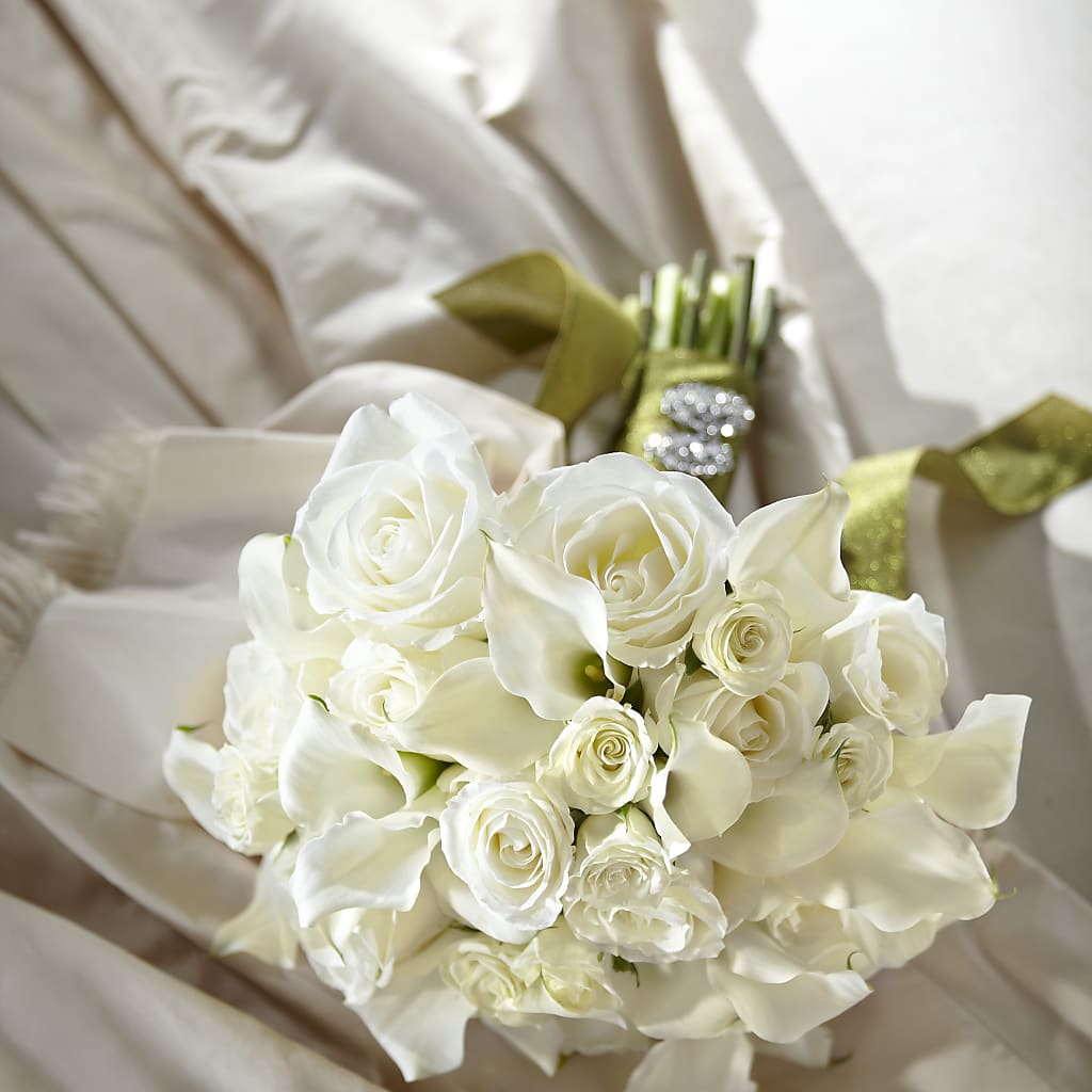 Serene Highness Bouquet – Twigs N Blooms, Gaylord MI