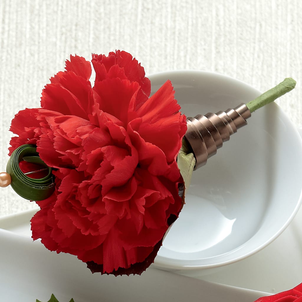 Red Carnation Boutonniere – Twigs N Blooms, Gaylord MI