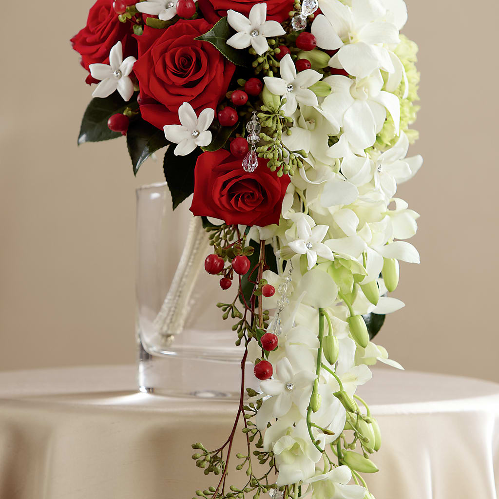 Here Comes the Bride Bouquet – Twigs N Blooms, Gaylord MI