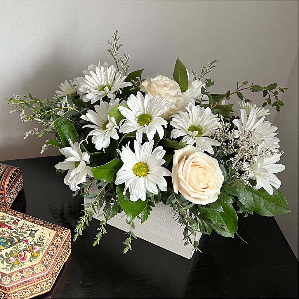 Fresh Linen Box Bouquet –  Twigs N Blooms, Gaylord MI