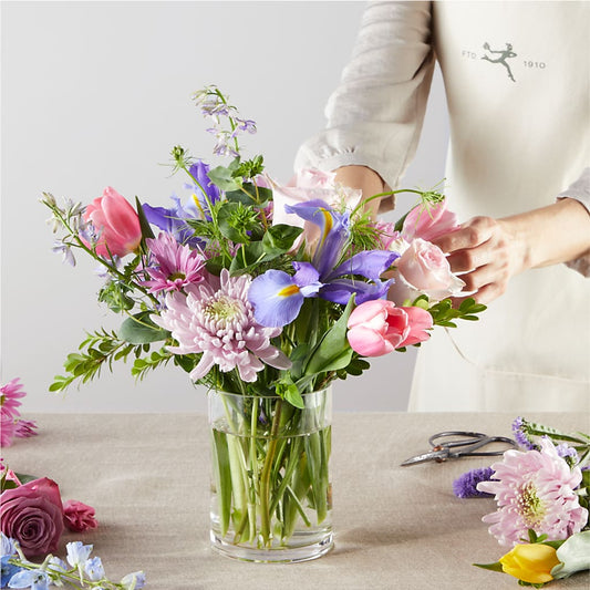 Pastel Tradition - A Florist Original –  Twigs N Blooms, Gaylord MI