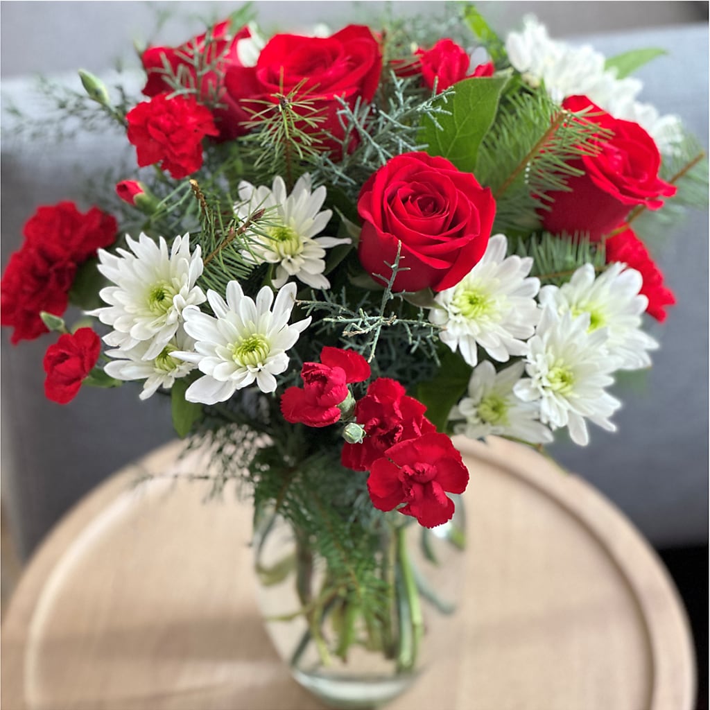 Seasonal Magic Bouquet –  Twigs N Blooms, Gaylord MI