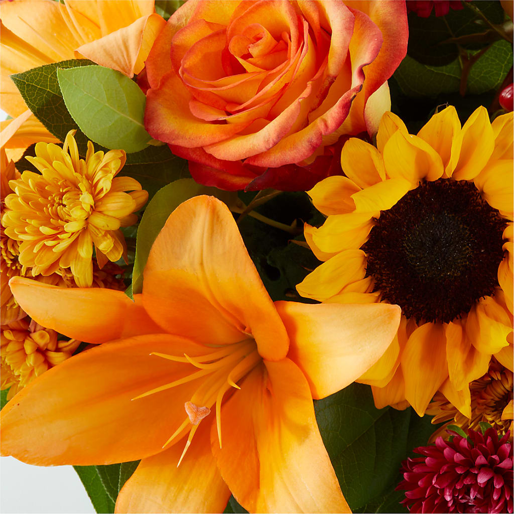Grateful Centerpiece –  Twigs N Blooms, Gaylord MI