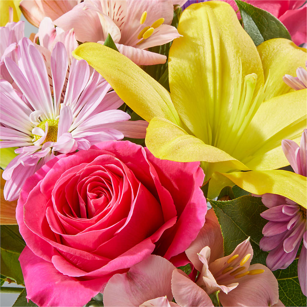 Sprinkles Bouquet –  Twigs N Blooms, Gaylord MI