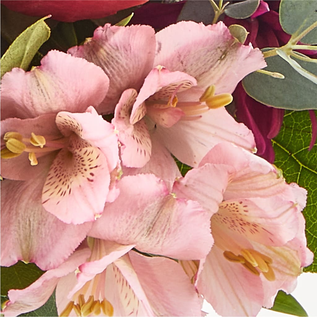 Berry Cobbler Bouquet –  Twigs N Blooms, Gaylord MI