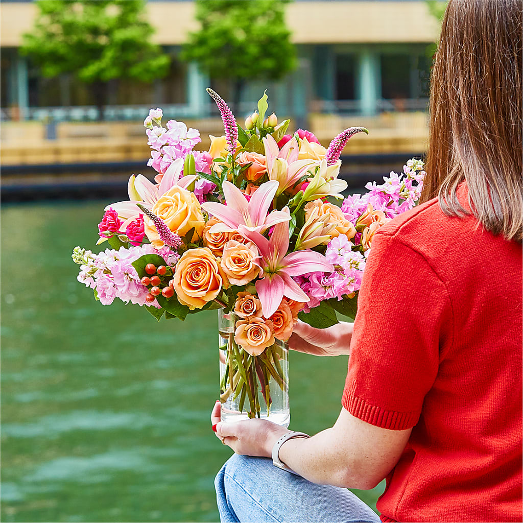 Bisous Bouquet –  Twigs N Blooms, Gaylord MI